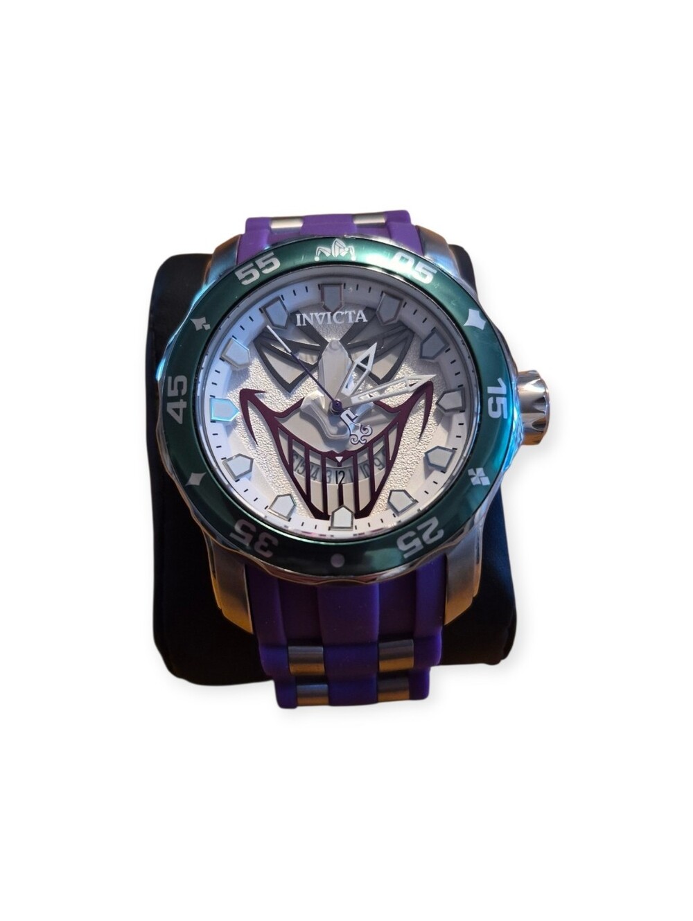 Invicta DC Comics The Joker Men's Quartz Watch.